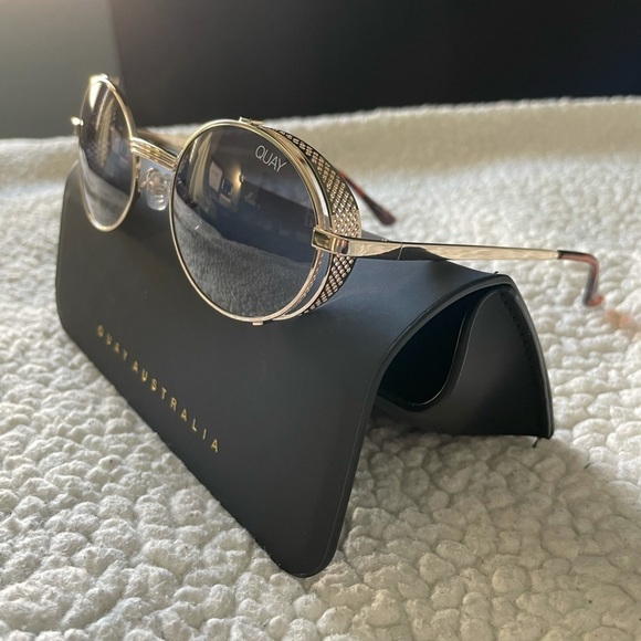 Quay Australia Other - QUAY SIDE EYE SUNGLASSES